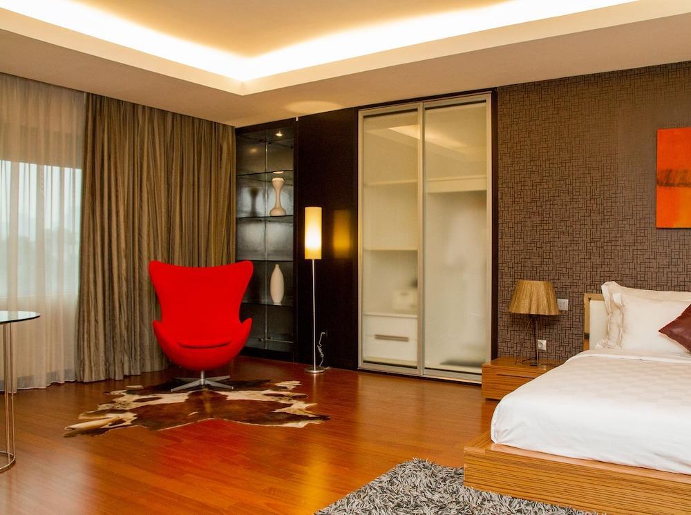 Grandkemang Hotel 4*